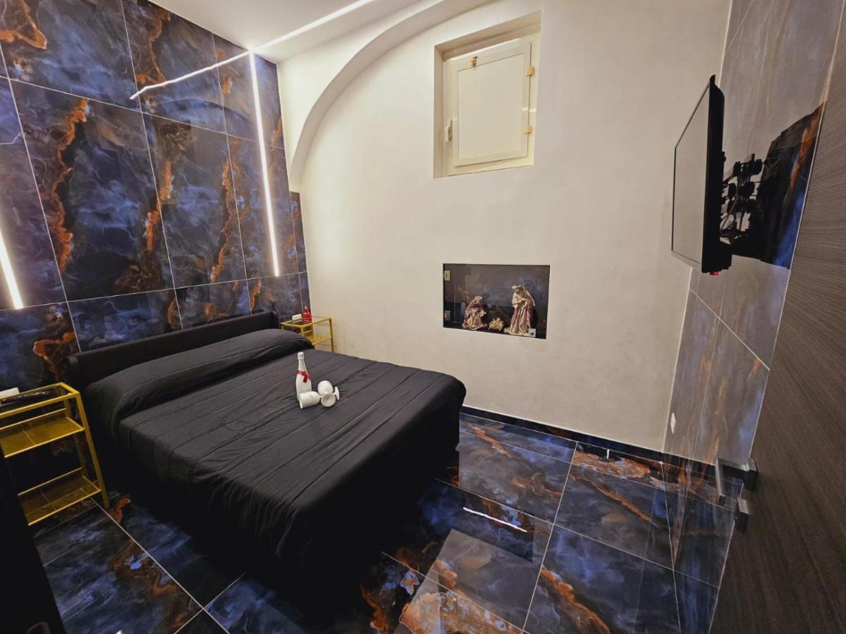 Apartamento La Dimora Di Pulcinella Nápoles Exterior foto