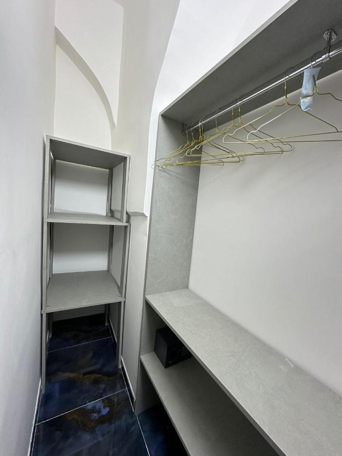 Apartamento La Dimora Di Pulcinella Nápoles Exterior foto